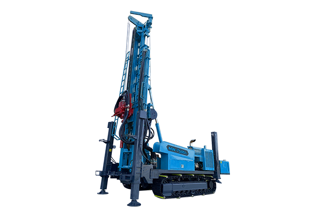 Crawler water well drilling rig